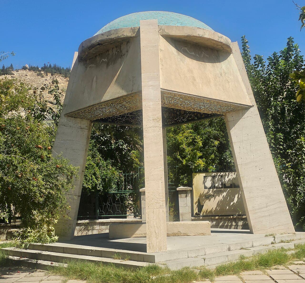 آرامگاه شاه شجاع